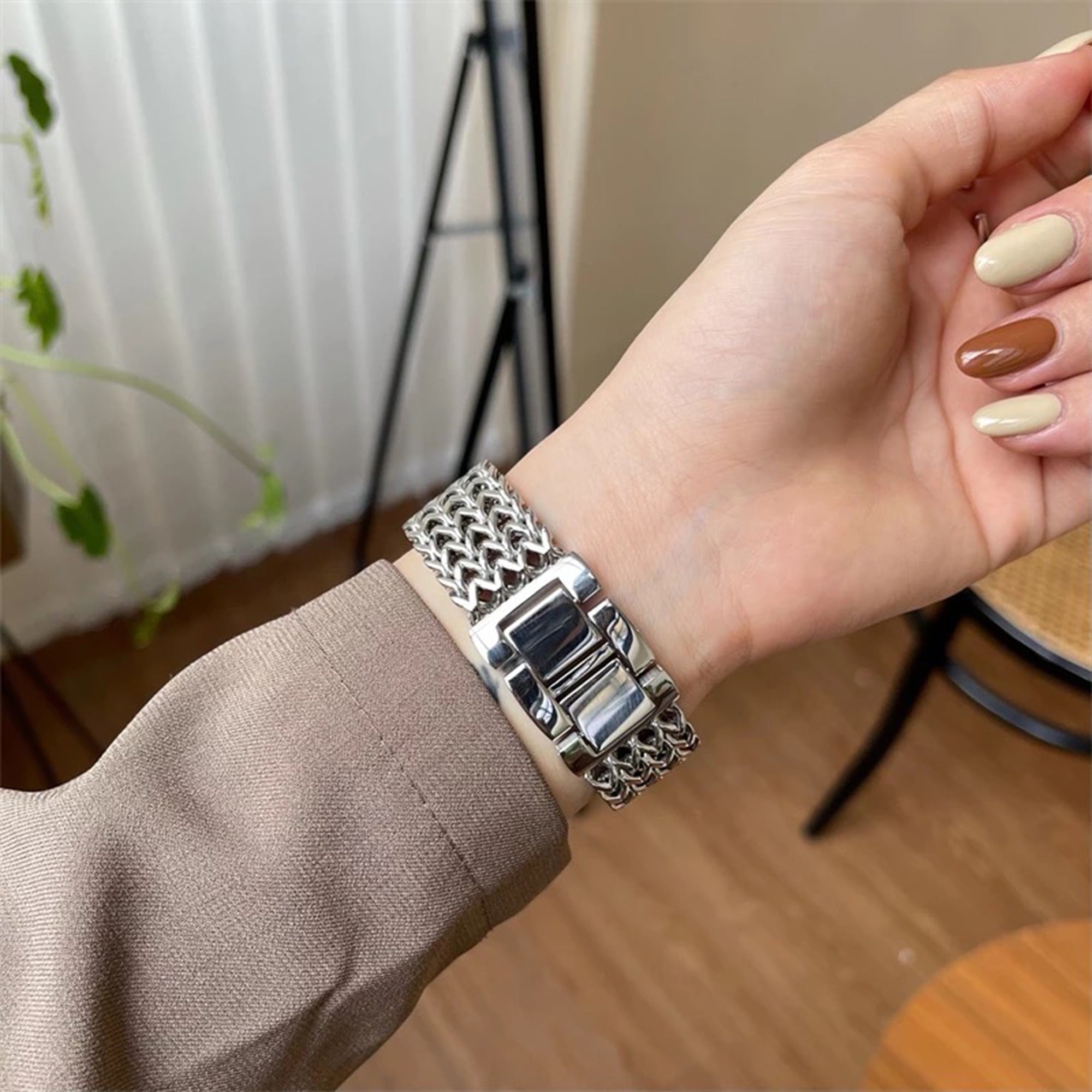Apple Watch herringbone strap - silver