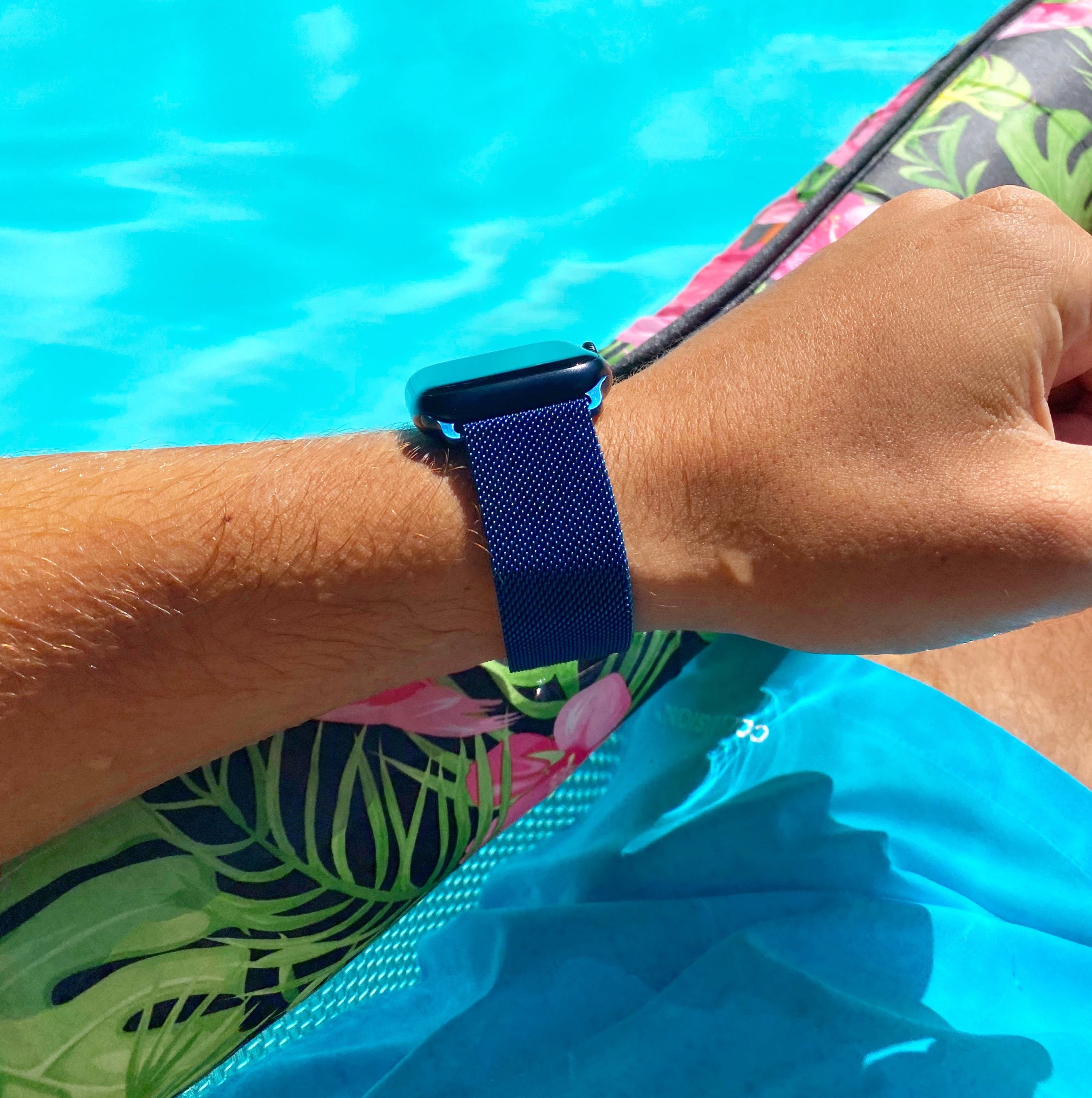 Apple Watch milanese strap blue - Main Image